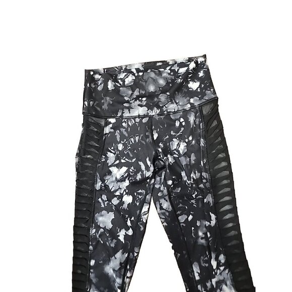 Lululemon Leggings Womens 4 Black White Capri Mesh Side Ruched Gym Yoga - Picture 2 of 7